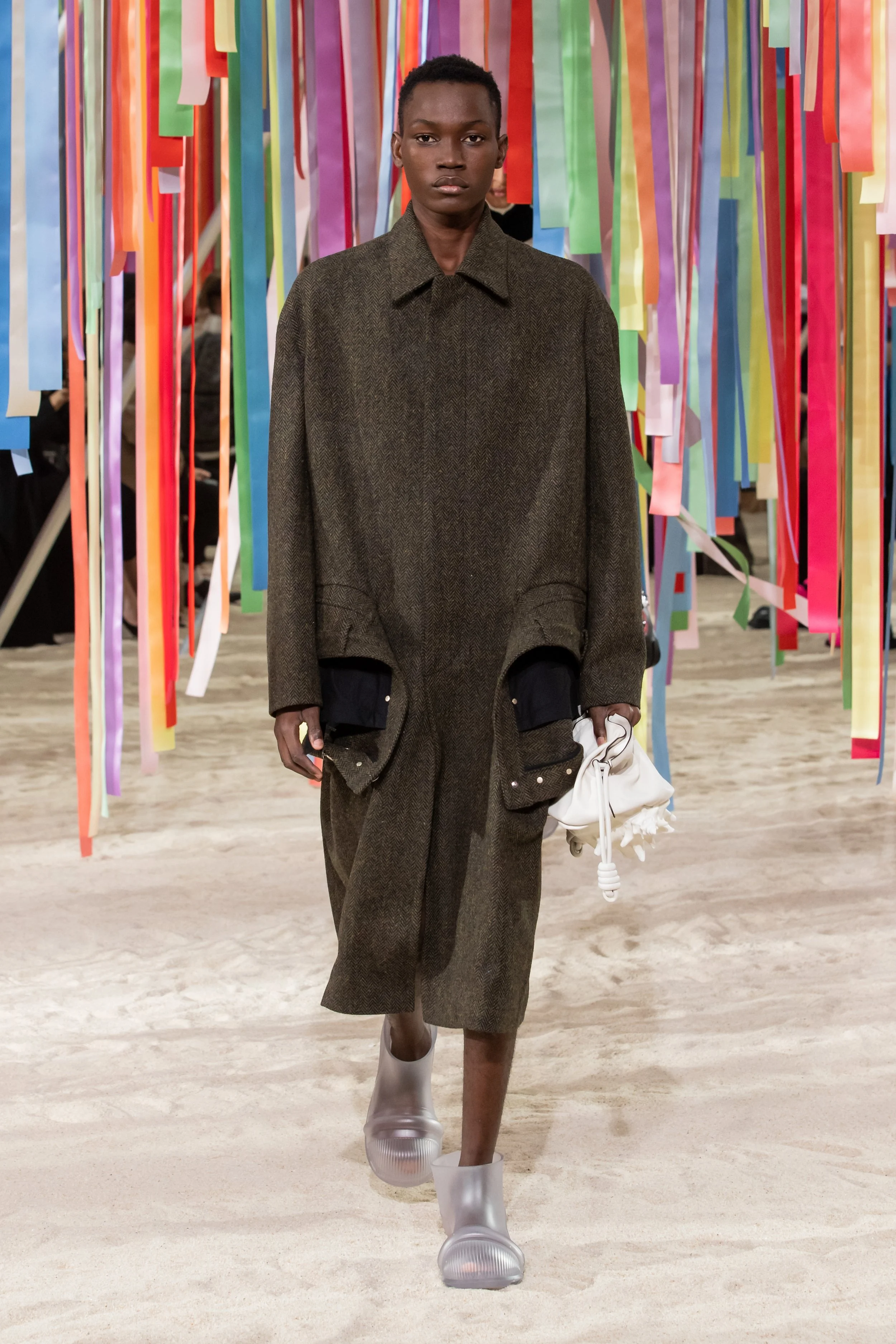 Loewe AW22: Camp amongst the Metaverse. — Perfect˙
